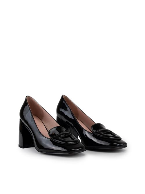 Pumps in pelle lucida nero Coccinelle | E4 RJI 13 01 01001